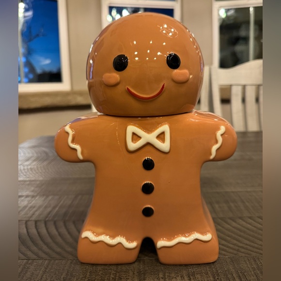Holiday Time Gingerbread Man Cookie Jar Glazed Earthware - Holiday Decor (NEW) - Picture 4 of 11